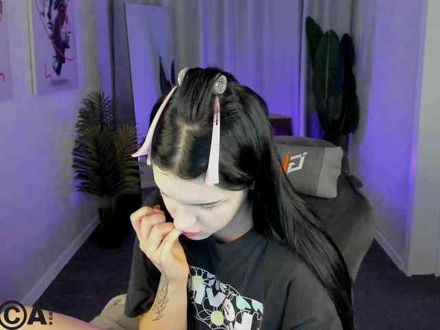 Lilith-Wholshh webcam