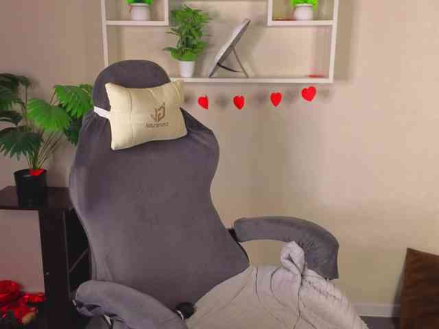 Lilith-Wholshh webcam