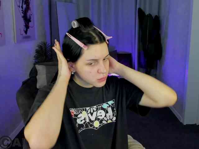 Lilith-Wholshh webcam