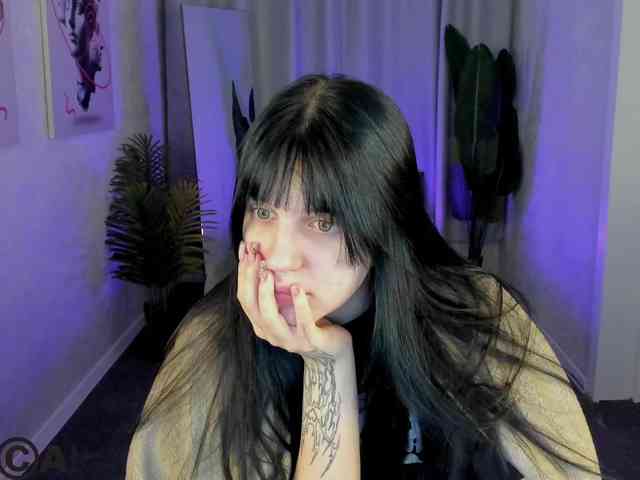 Lilith-Wholshh webcam