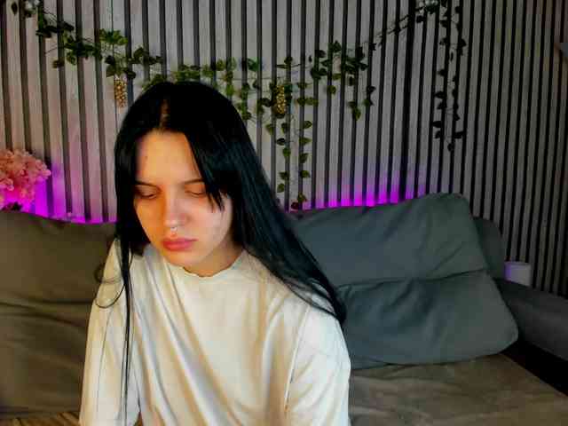 Lilith-Wholshh webcam