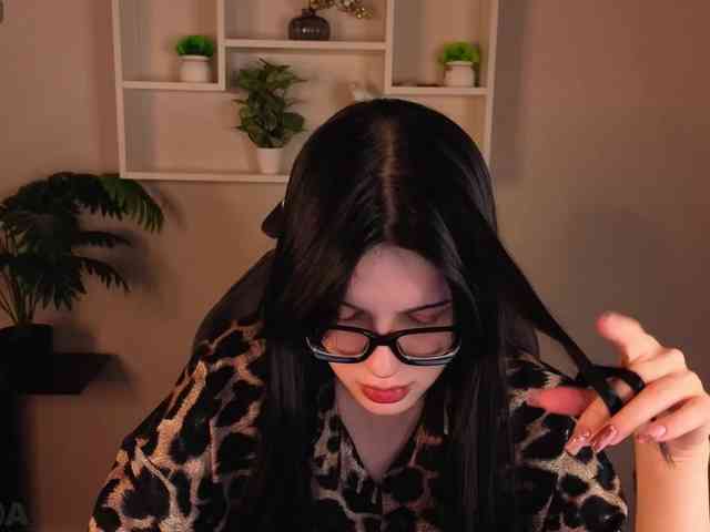 Lilith-Wholshh webcam