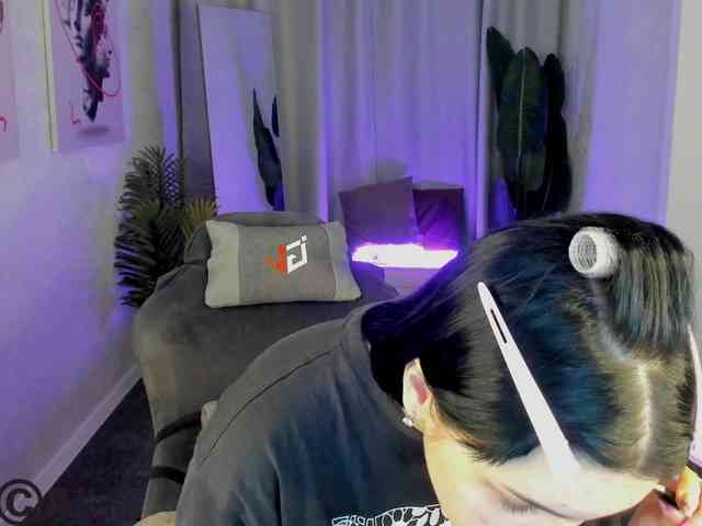 Lilith-Wholshh webcam