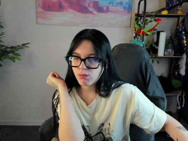 Lilith-Wholshh webcam