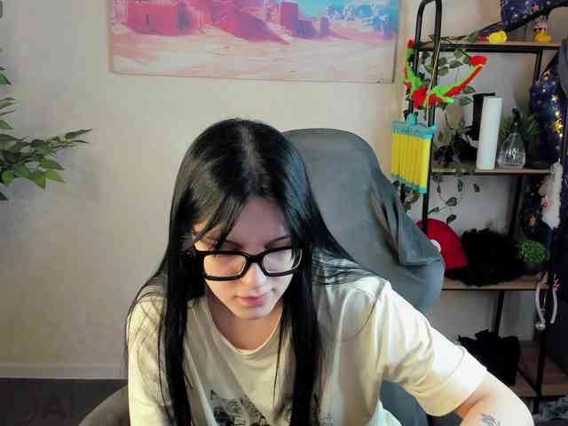 Lilith-Wholshh webcam