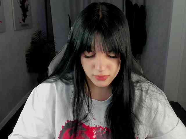 Lilith-Wholshh webcam