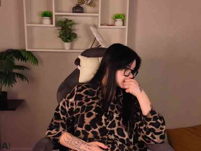 Lilith-Wholshh webcam