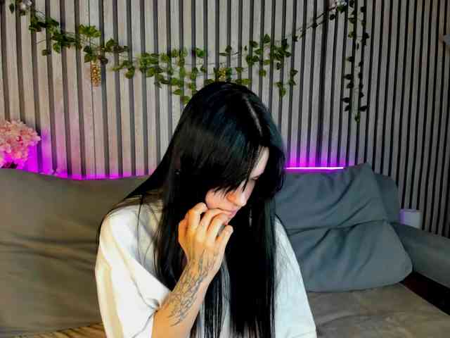 Lilith-Wholshh webcam