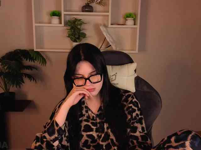 Lilith-Wholshh webcam