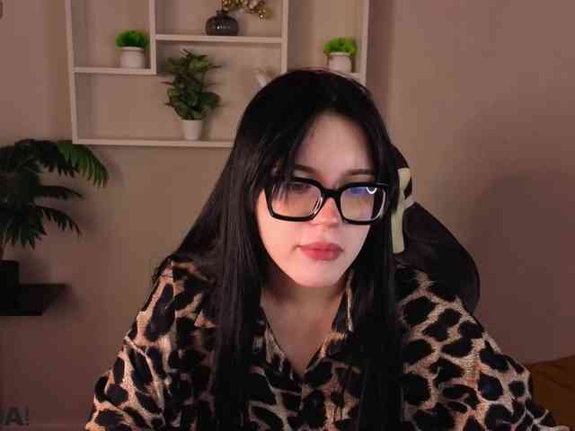 Lilith-Wholshh webcam