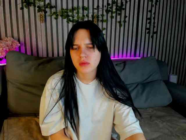 Lilith-Wholshh webcam