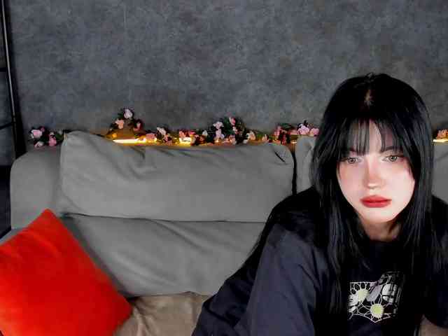Lilith-Wholshh webcam