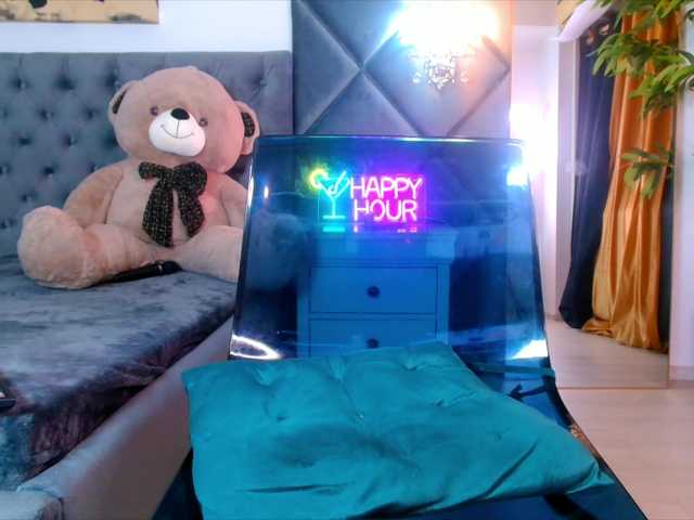 CarolinaPetra's BongaCams show and profile