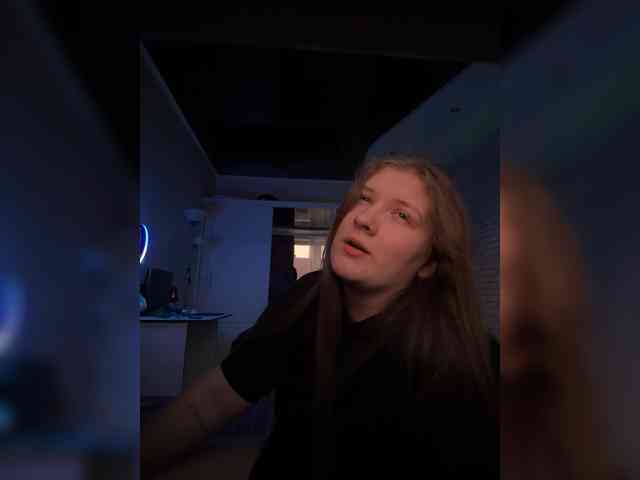 LancyOfficiial webcam