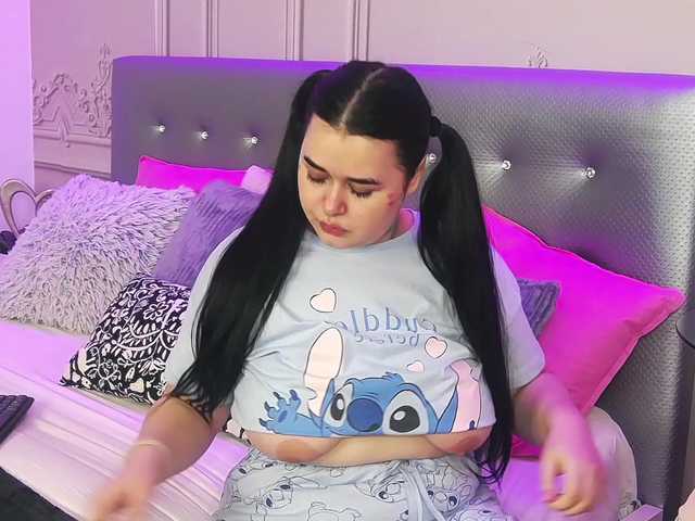 ZuriSaint from BongaCams