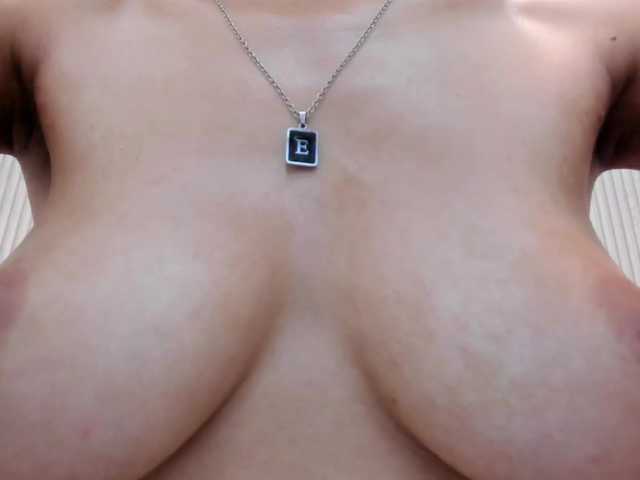 Elaine-Stark's BongaCams show and profile