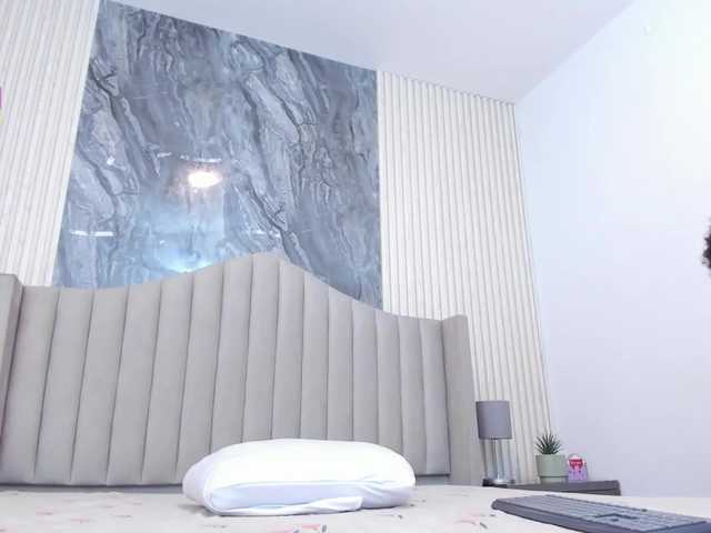 Elaine-Stark's BongaCams show and profile