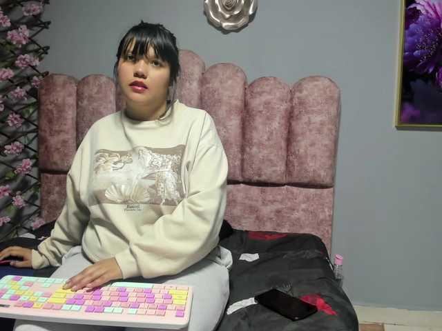 Auraexotic's BongaCams show and profile