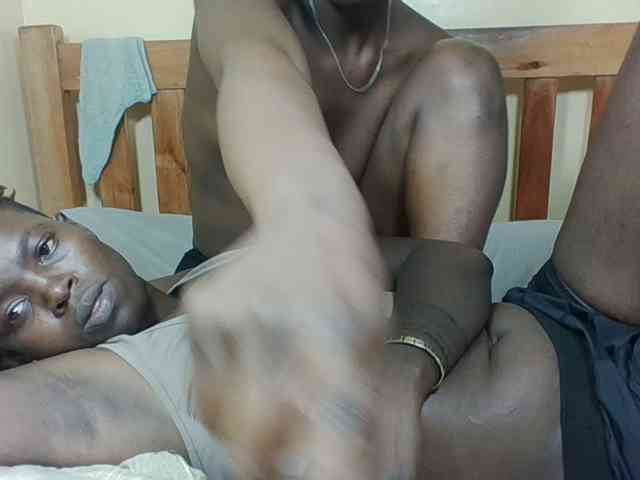 Barbies-girles Live Webcam on BongaCams