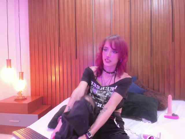 VIIOLETMOON webcam