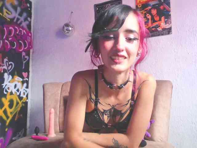 Kat_Moon webcam