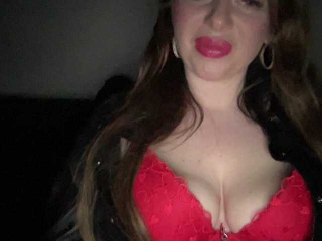 Djelina940's BongaCams show and profile