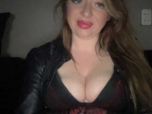 Djelina940's BongaCams show and profile