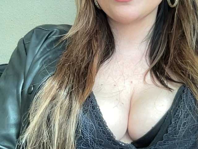 Djelina940's BongaCams show and profile