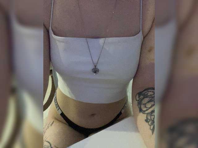 FallenAng3l's BongaCams show and profile