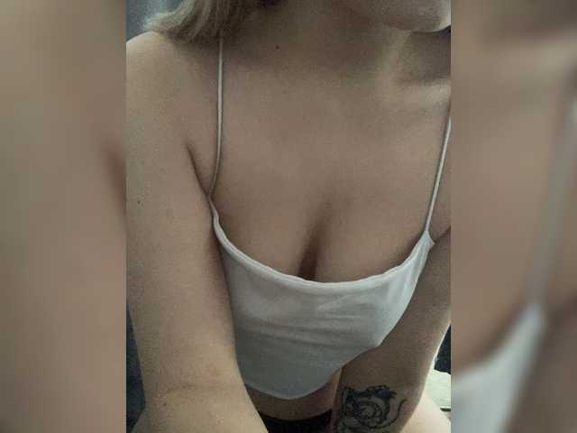 FallenAng3l's BongaCams show and profile