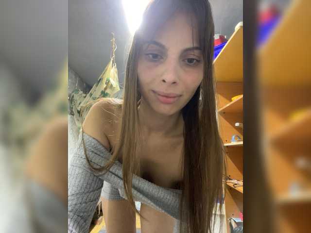 Vik-98's BongaCams show and profile