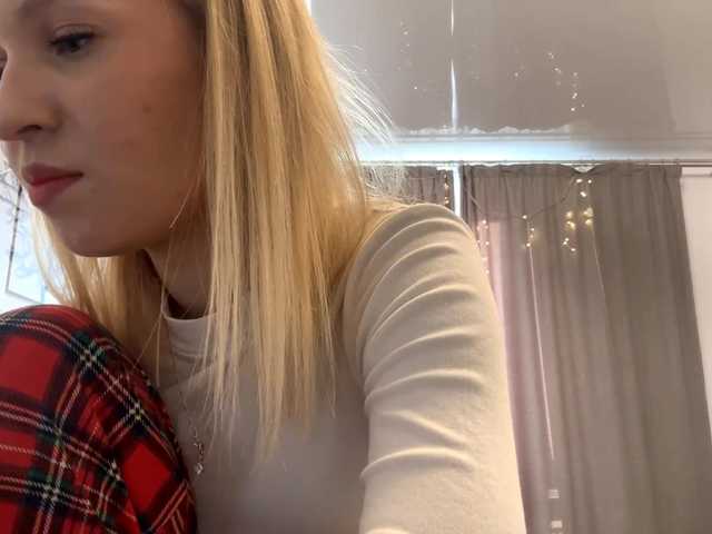 YasmineFrancher's BongaCams show and profile