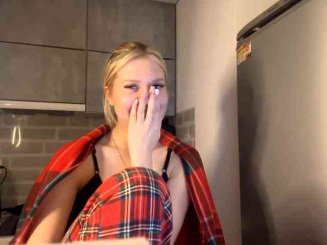 YasmineFrancher webcam