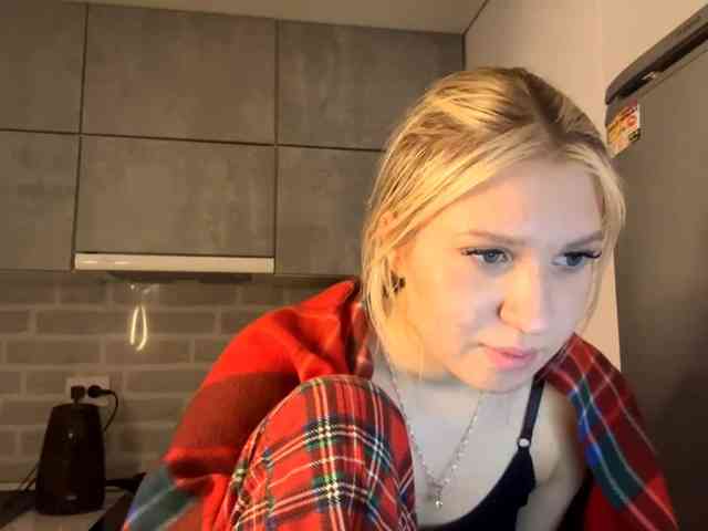 YasmineFrancher webcam