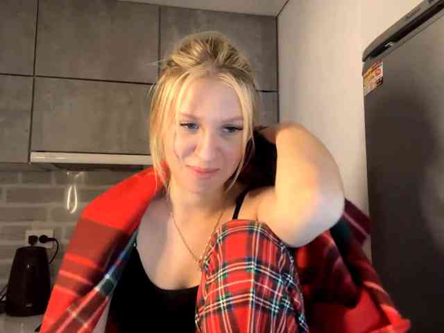 YasmineFrancher webcam