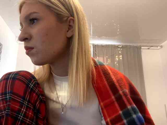 YasmineFrancher webcam