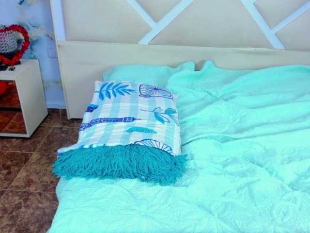 InnocentLooksex – webcam model profile photo