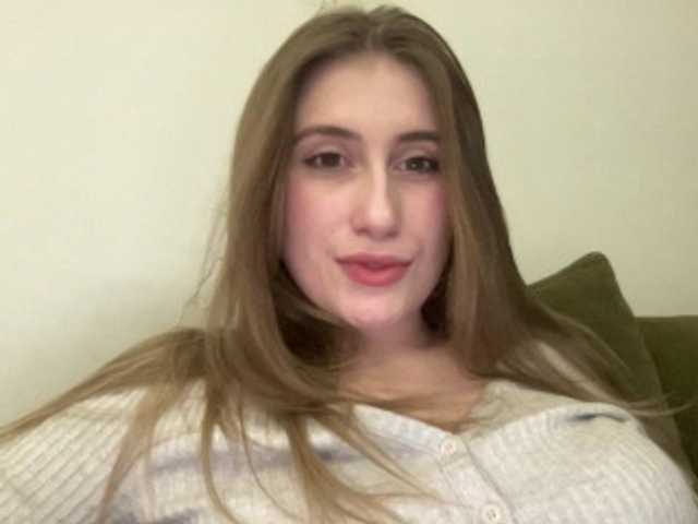 Profile and Statistics for Walkiria19 on BongaCams