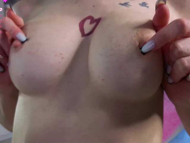 imemma's BongaCams show and profile