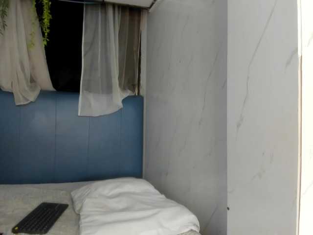 Zoecooper's BongaCams show and profile