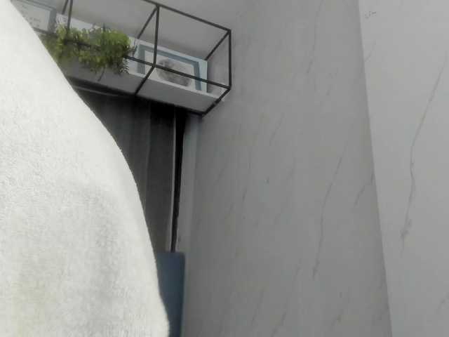 Zoecooper's BongaCams show and profile