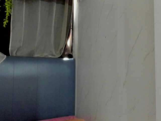 Zoecooper's BongaCams show and profile