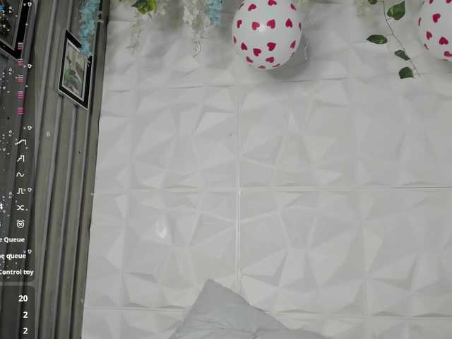 Zoecooper's BongaCams show and profile