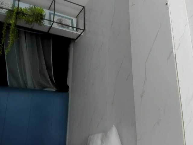 Zoecooper's BongaCams show and profile