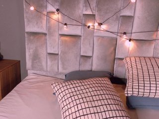 Mia-Anderson Porn Show