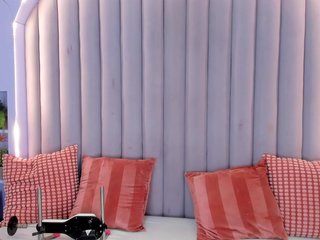 Mia-Anderson Porn Show