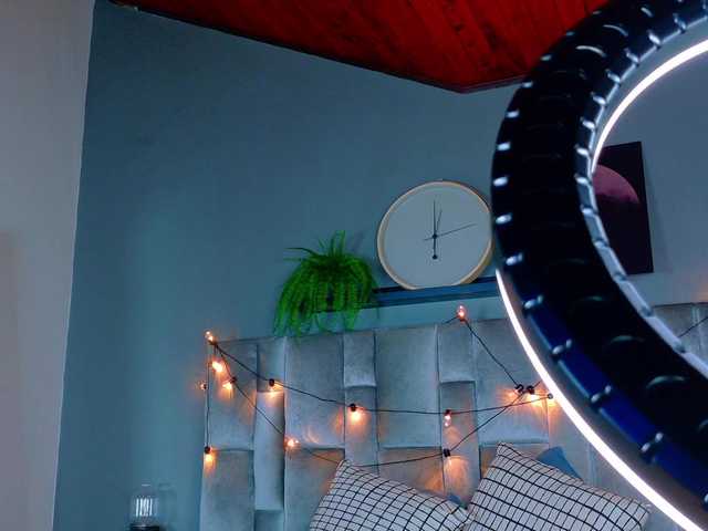 Mia-Anderson's BongaCams show and profile