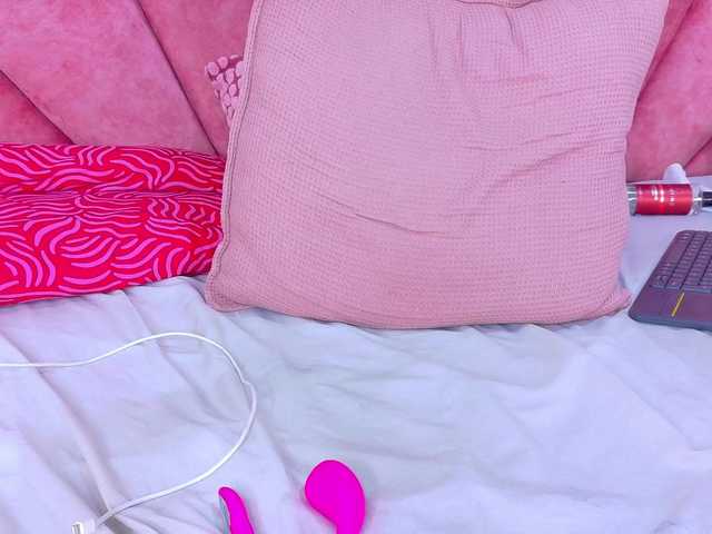 Mia-Anderson's BongaCams show and profile