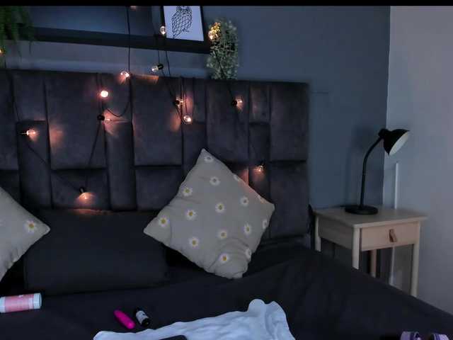 Mia-Anderson's BongaCams show and profile