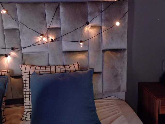 Mia-Anderson's BongaCams show and profile